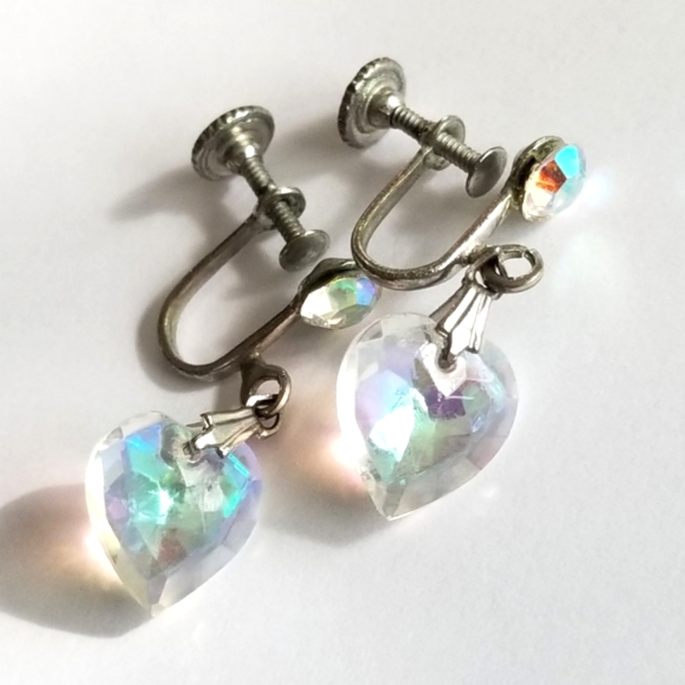 Vintage crystal heart earrings sparkly silver tone iridescent Aurora borealis